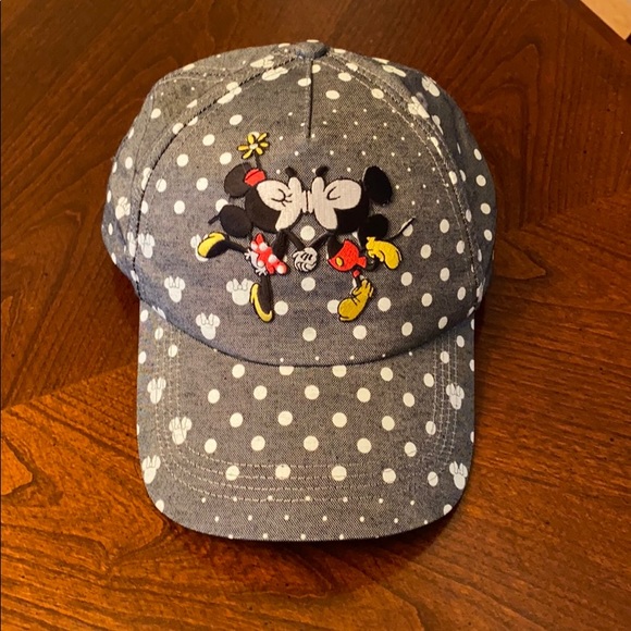 Disney Accessories - Disney Mickey and Mini Kissing Baseball Hat